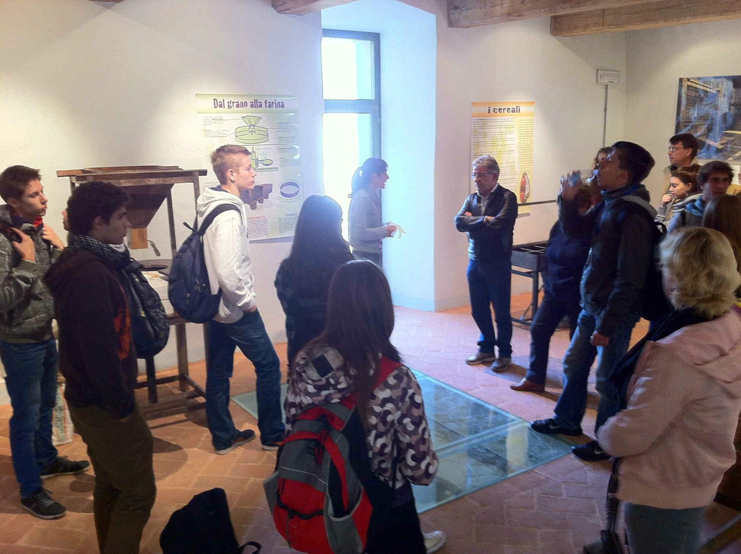 Mola Casanova Center-Umbertide必去景点