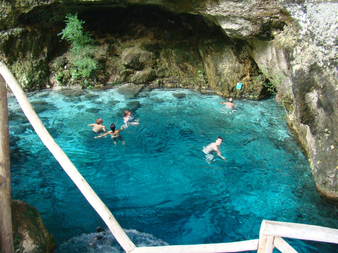 Hoyo Azul-蓬塔卡纳必去景点