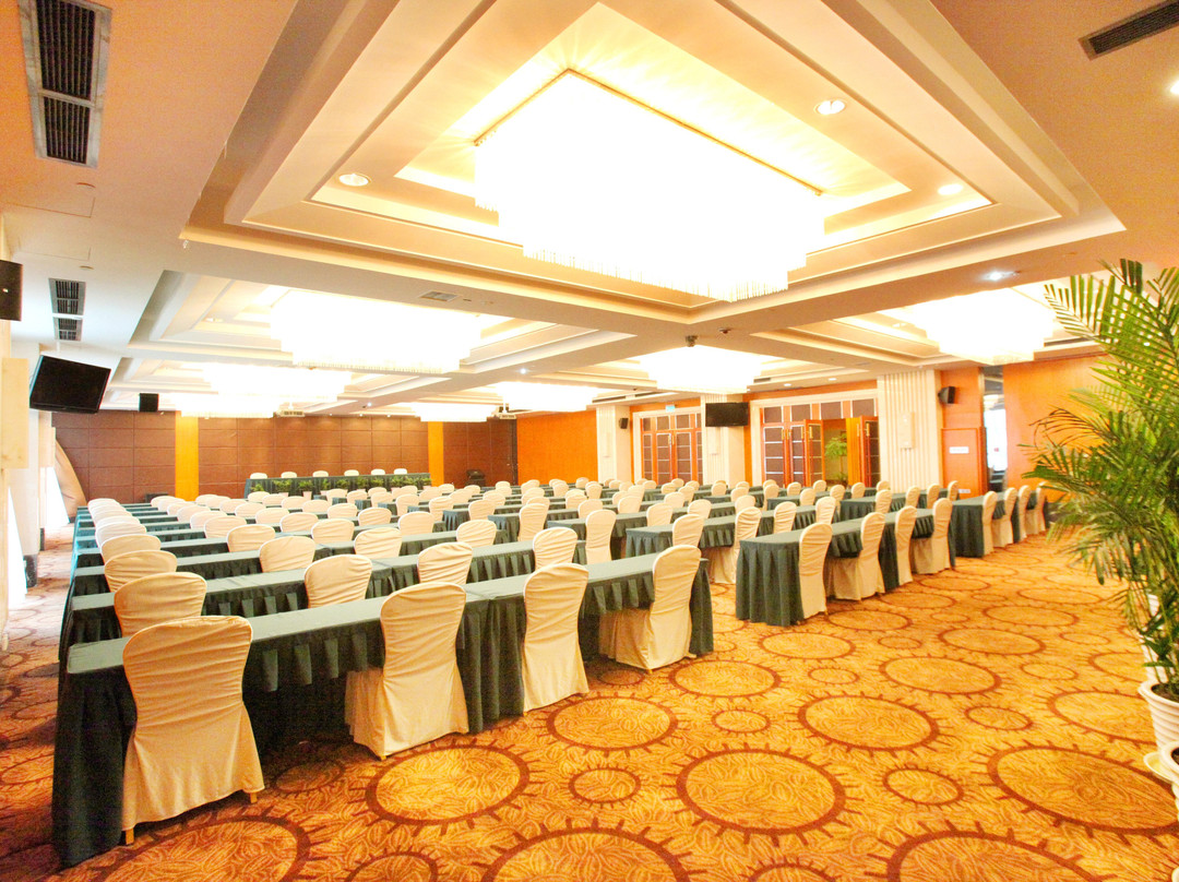 成都凤凰湖天泉酒店（青白江万达广场店）主图