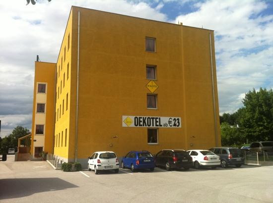 弗赖拉辛酒店住宿-A.E.I.O.U Oekotel