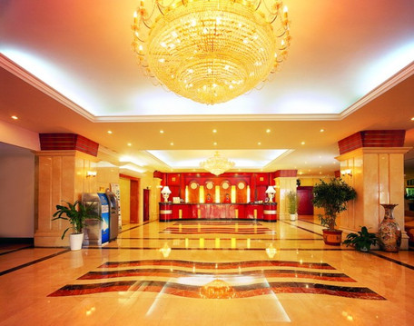 大连海天白云大酒店（付家庄海滨浴场森林动物园店）主图