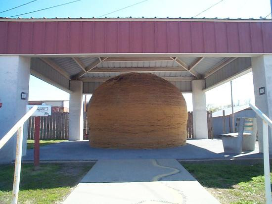 The World's Largest Ball of Sisal Twine景点图片