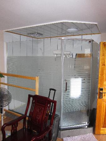 裕昌大酒店主图