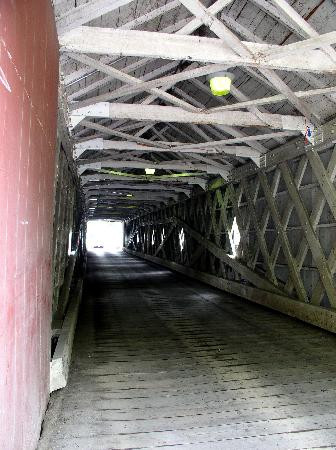 West Cornwall Covered Bridge-West Cornwall必去景点