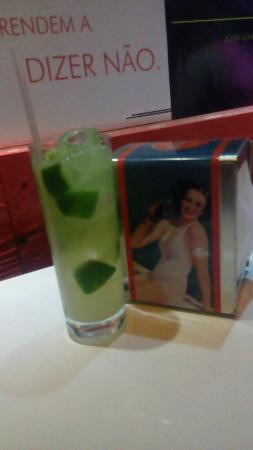 Rettrô Pub Bar-弗洛里亚诺波利斯必去景点