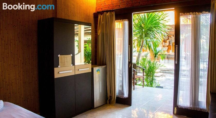 雷叶雷叶房酒店主图