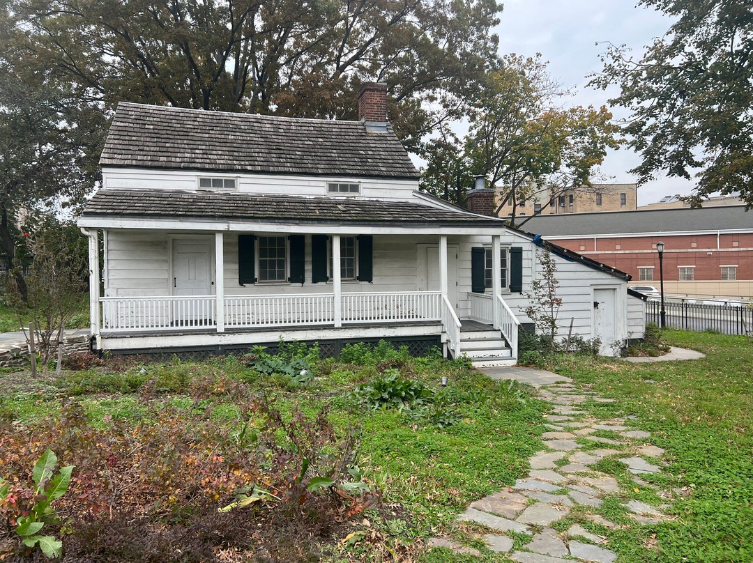 Edgar Allan Poe Cottage-布朗克斯必去景点