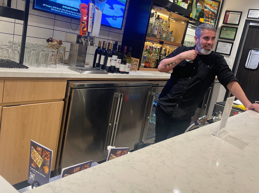 Hyatt House Chicago / Oak Brook主图