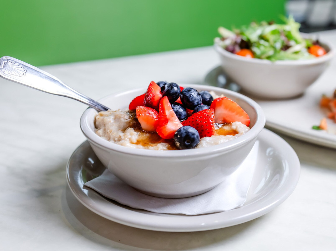 The Toasted Yolk Cafe