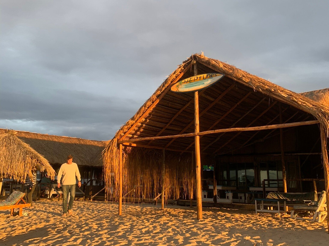 Neptunes Lodge & Beach Bar