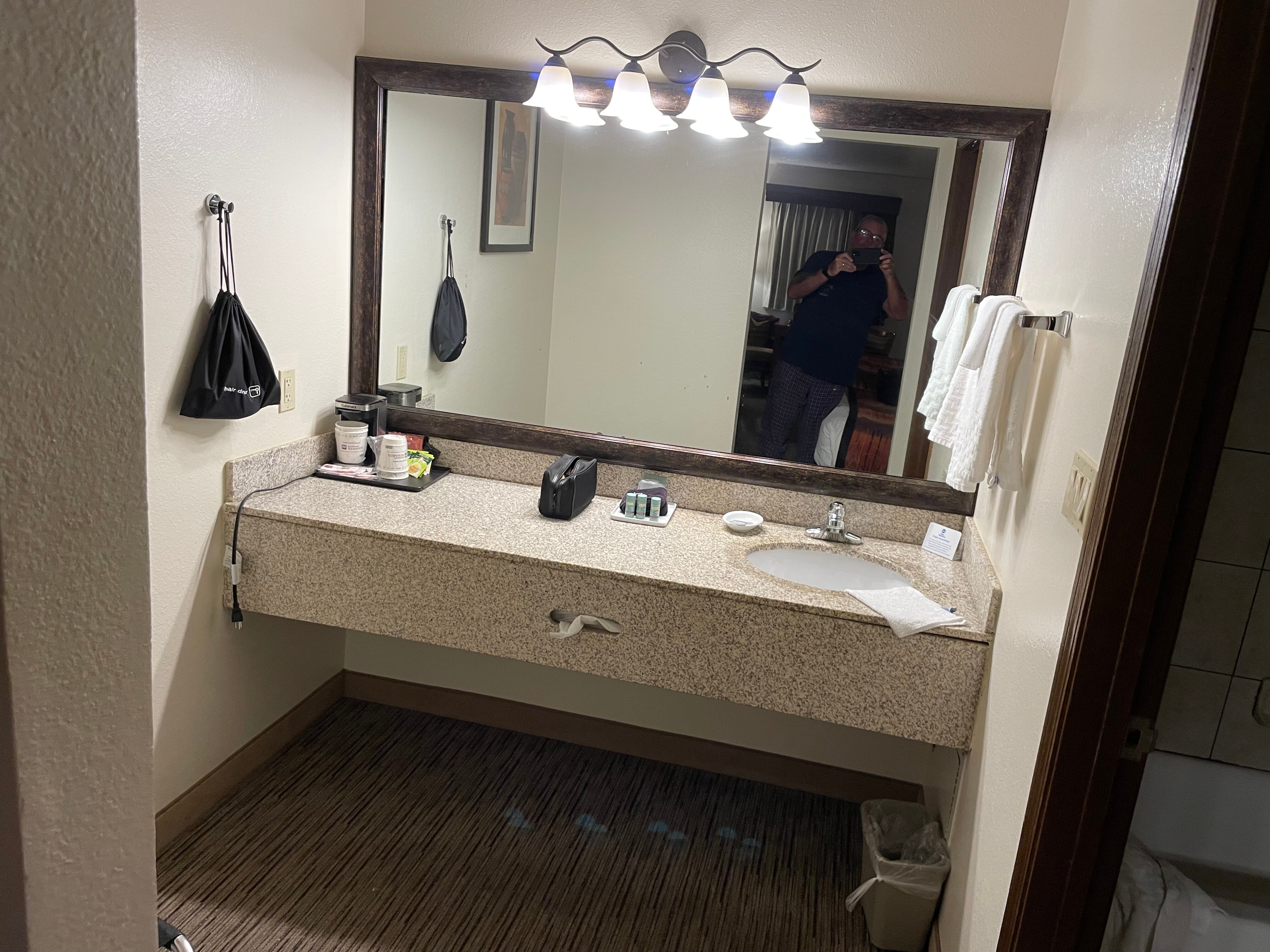 Best Western Grande River Inn & Suites-浴室