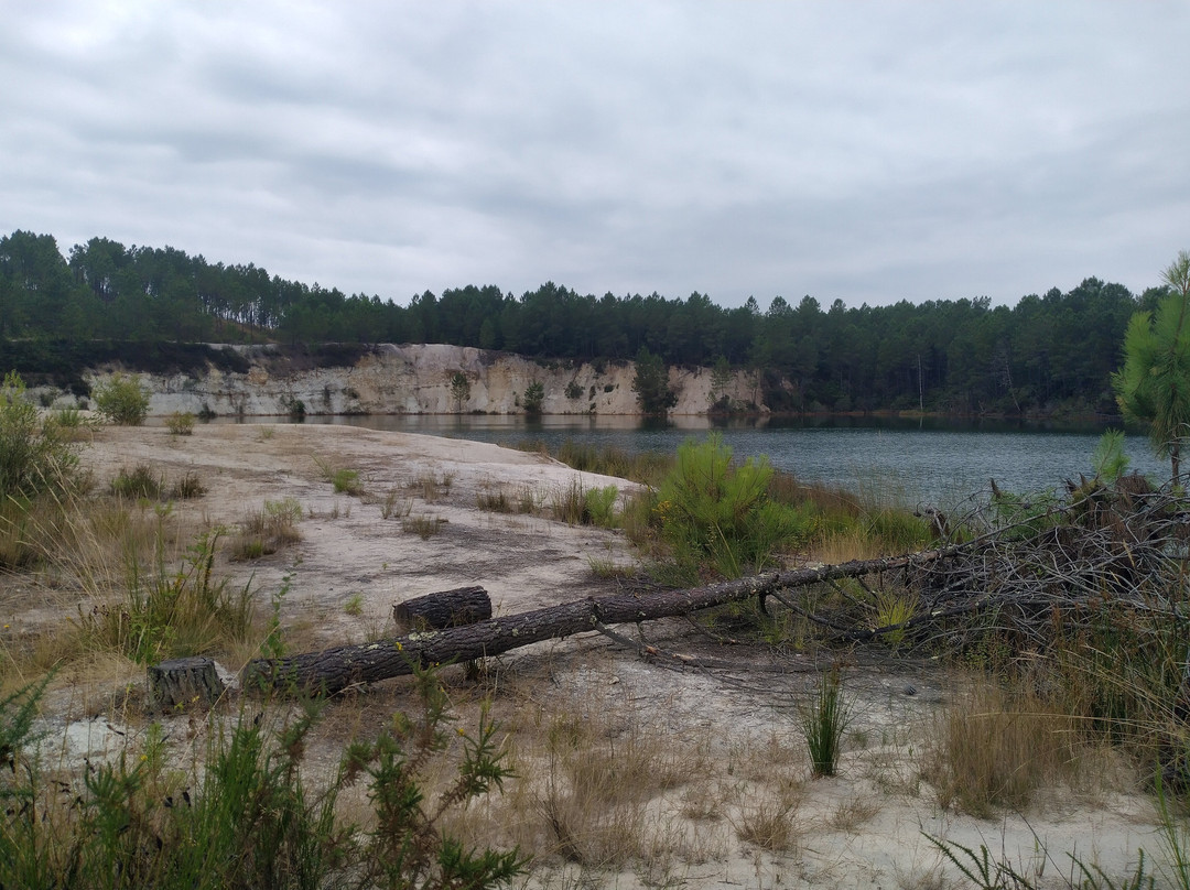 Lac de Guizengeard景点图片