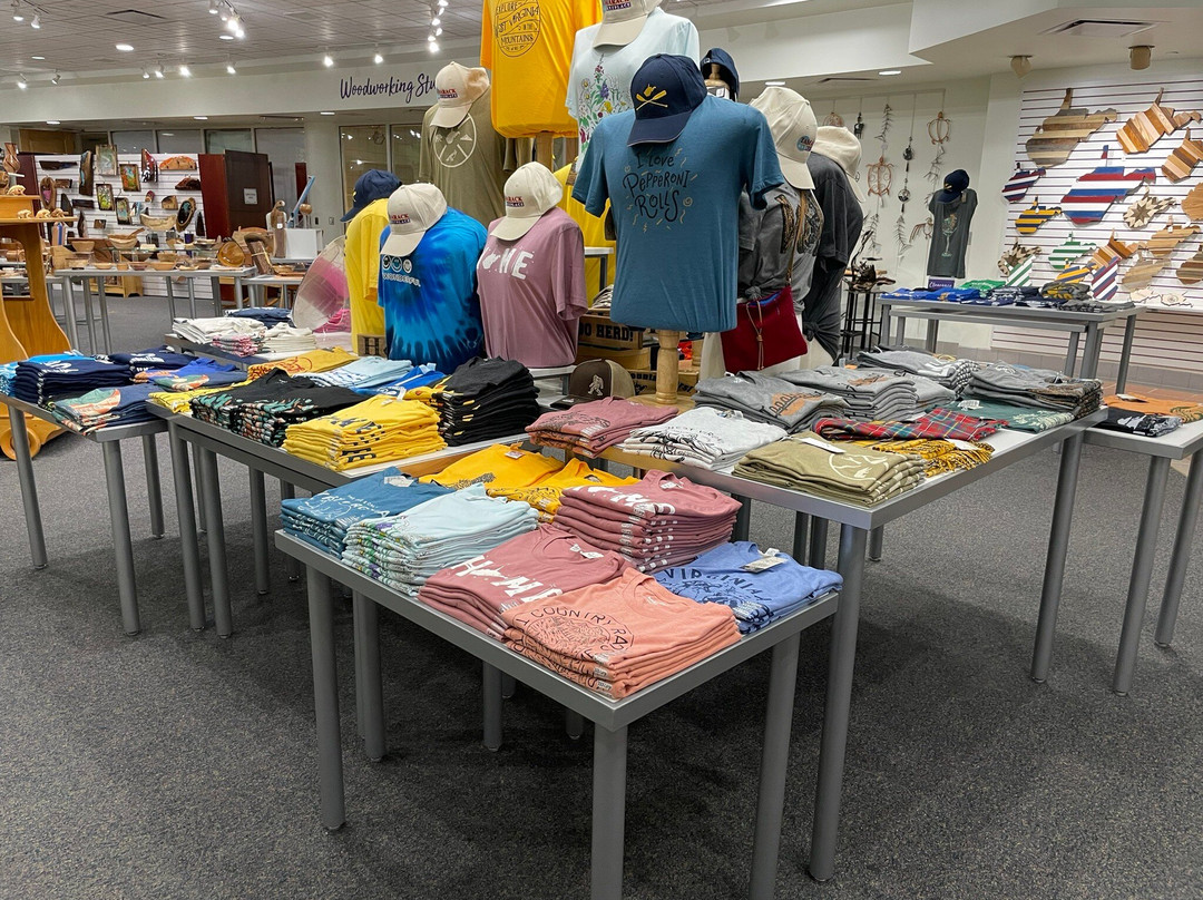 Tamarack Marketplace-Beckley必去景点