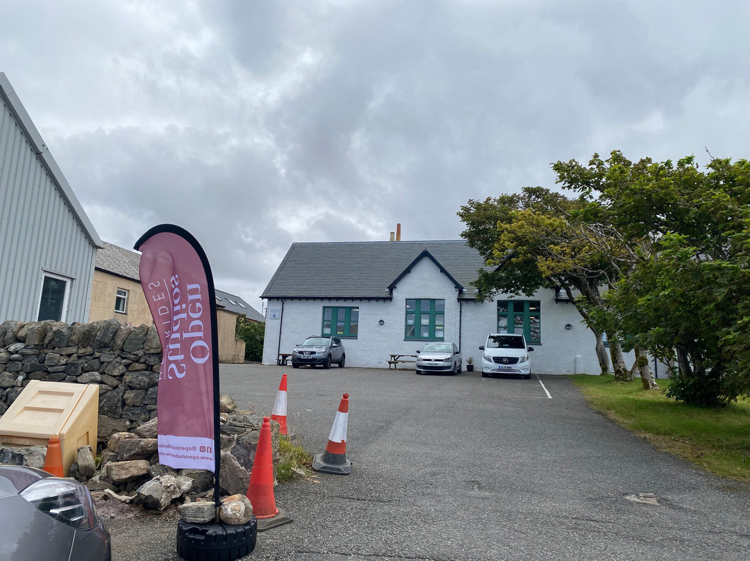 Carloway Community Shop景点图片