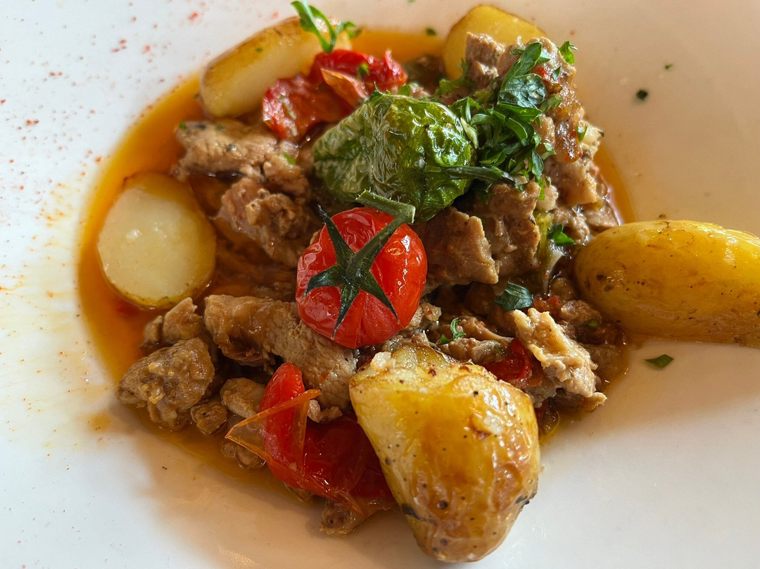 池哈尔酒店主图