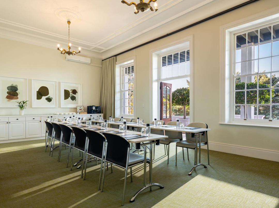 塞拉斯酒店主图