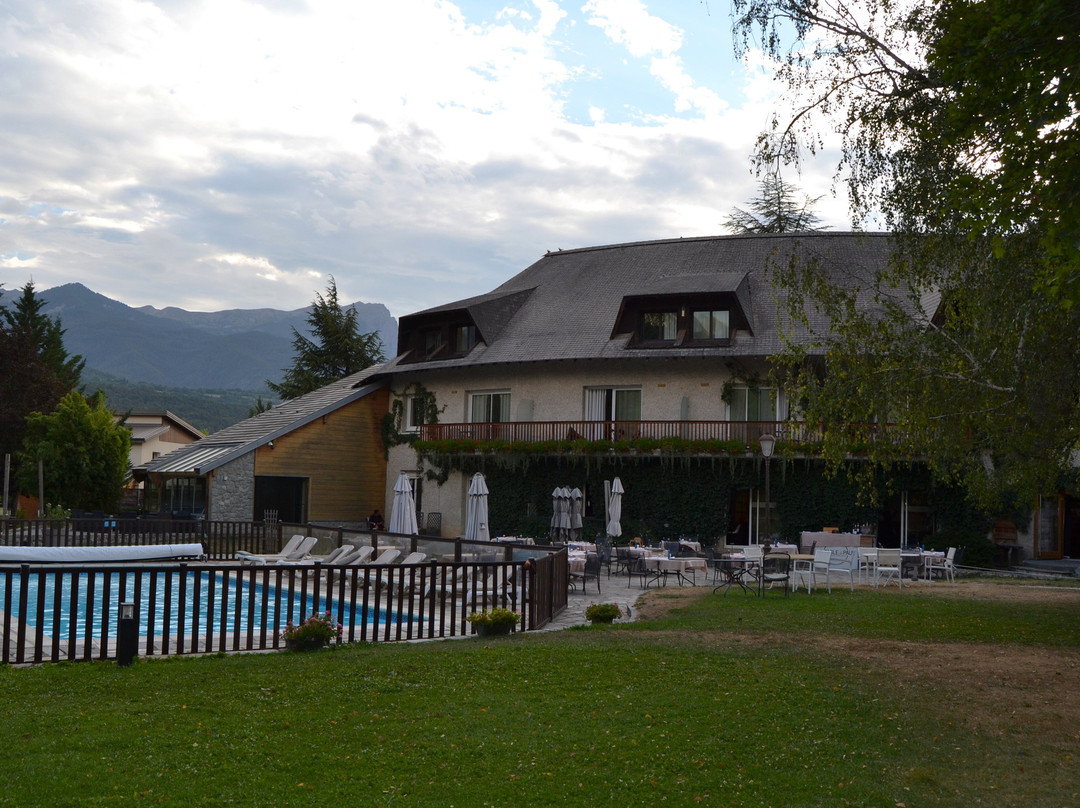 Logis Hôtel les Bartavelles主图