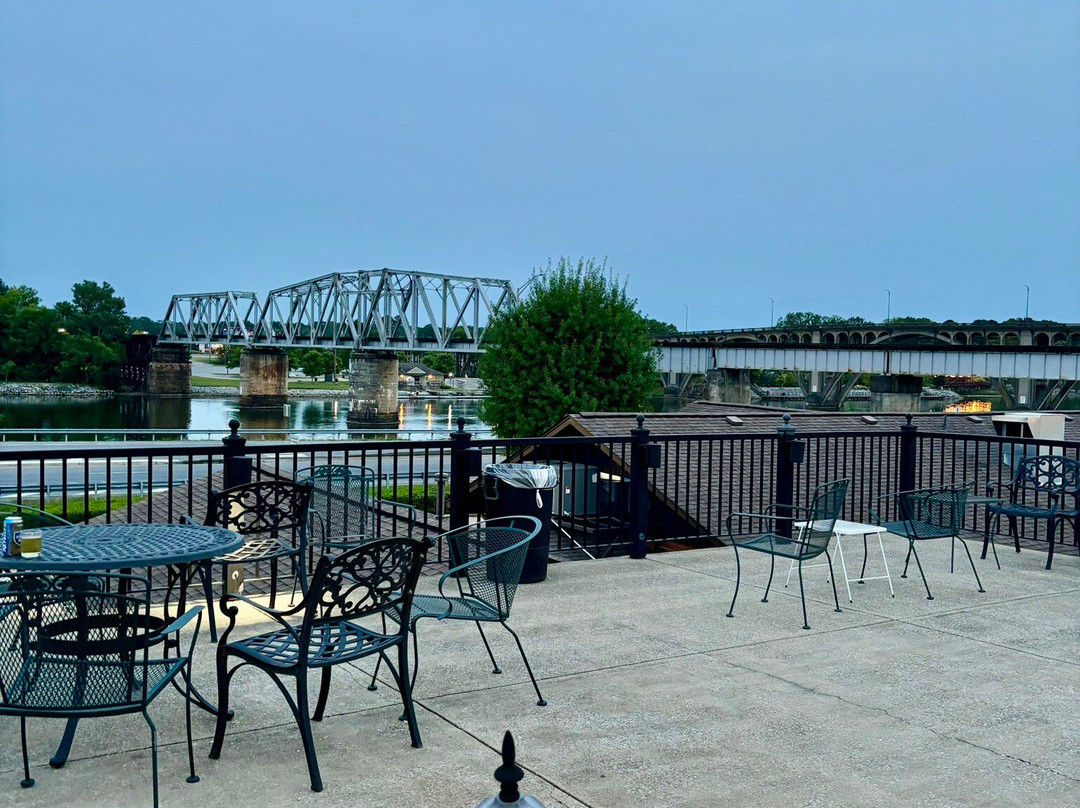 Gadsden Inn & Suites主图