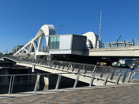 Johnson Street Bridge-维多利亚必去景点