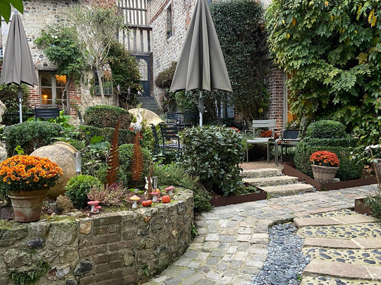 La Cour Sainte-Catherine主图