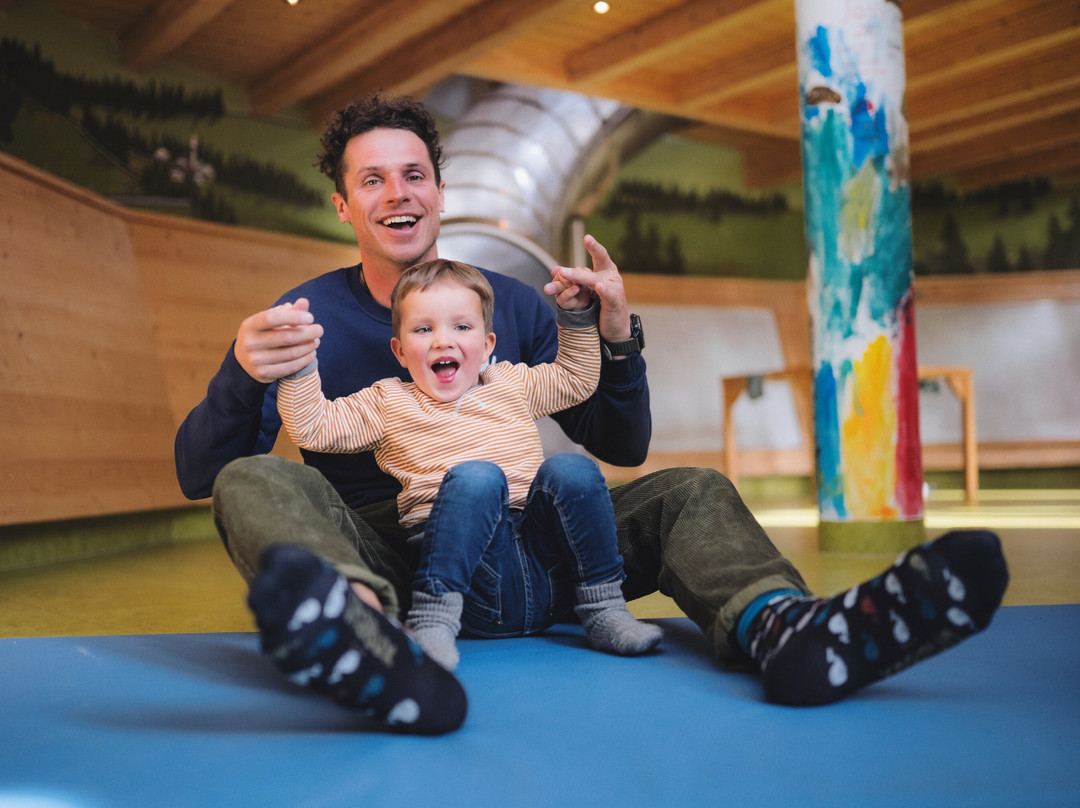 乌格瑟尼酒店主图