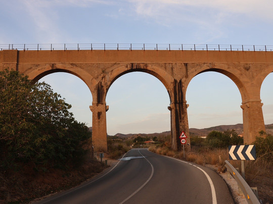 Acueducto de Perin-Perin必去景点