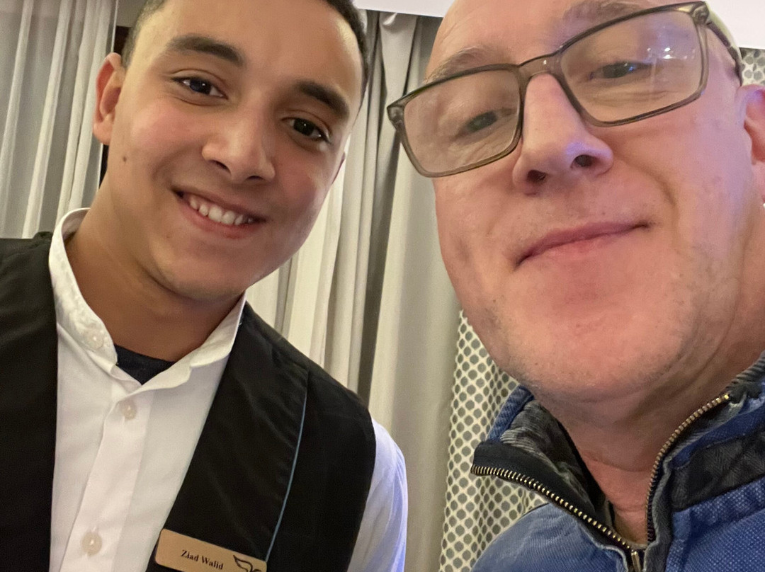 Triumph Luxury Hotel主图