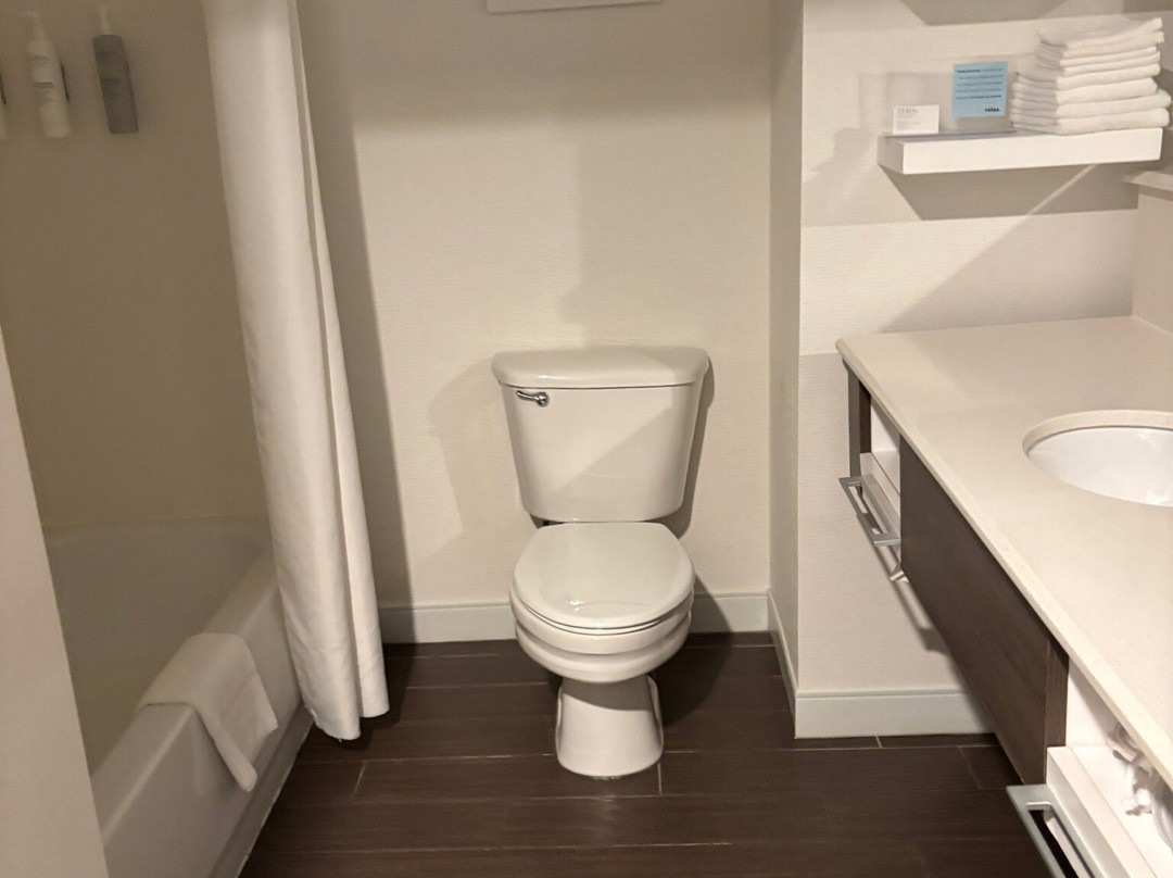 Hampton Inn Groton主图