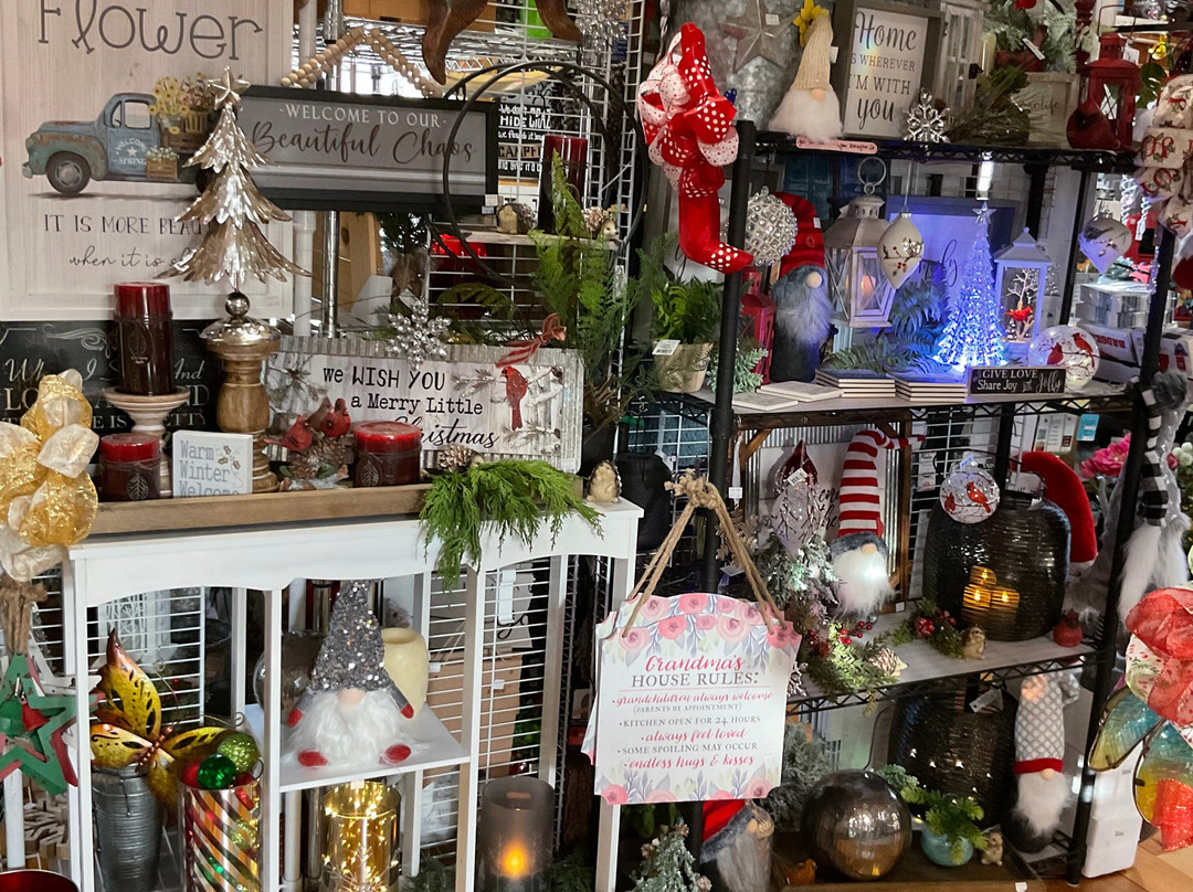 A Unique Boutique Llc - Gift Shop-Marion必去景点