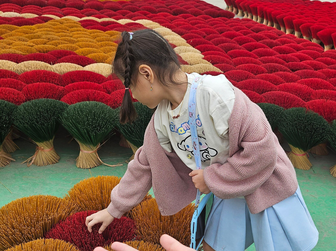 Incense Village Tour Half Day-Long Bien必去景点