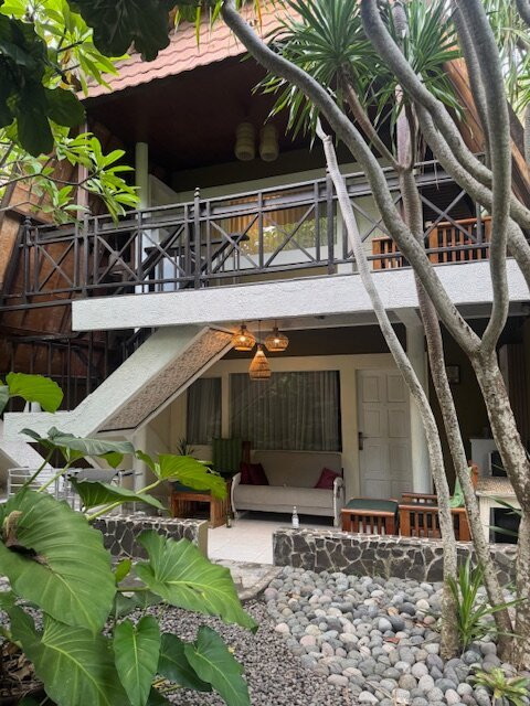 珀涅罗珀海滩风景饭店主图