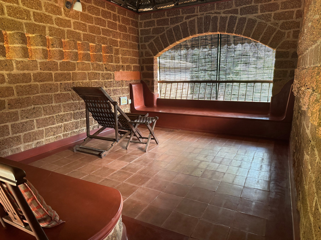 SwaSwara, CGH Earth主图