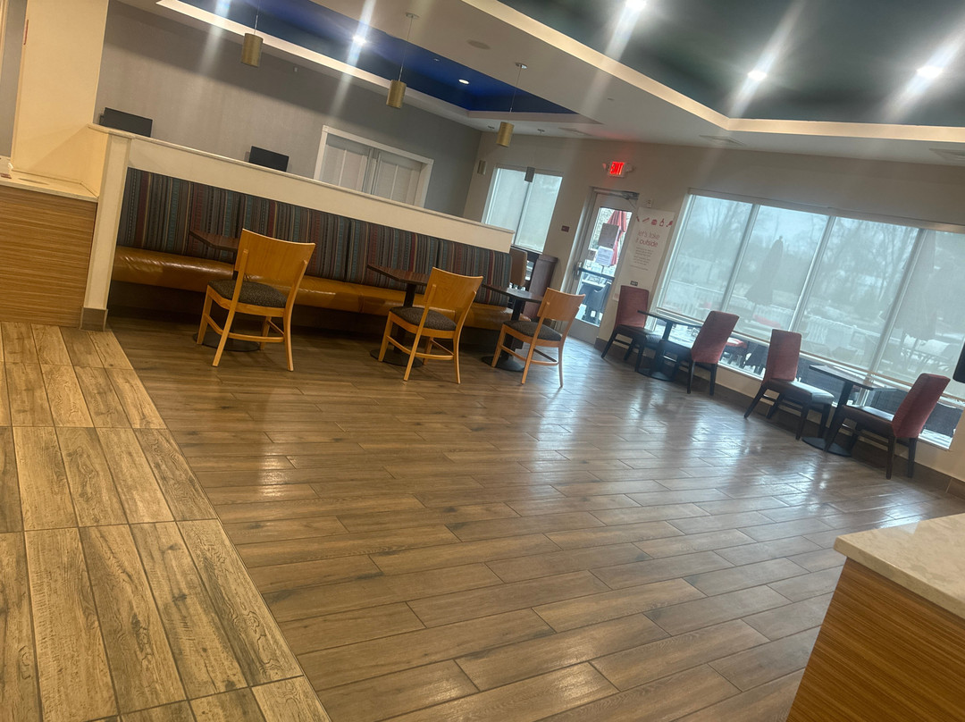 Towneplace Suites Clinton主图