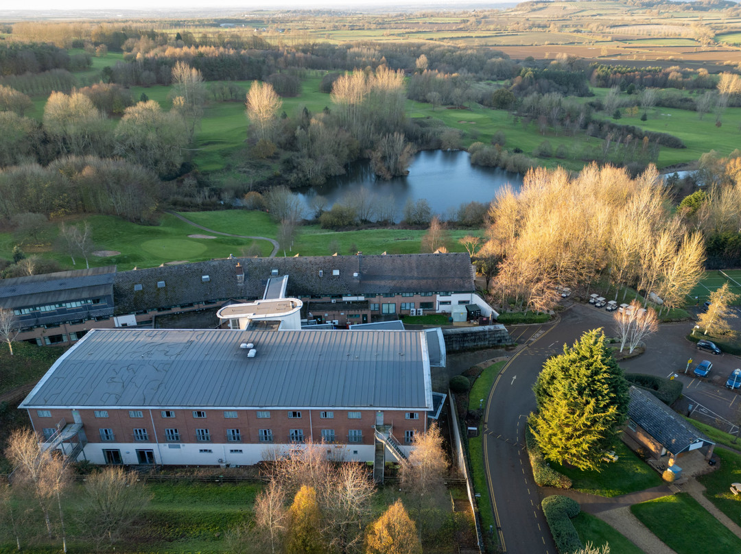 Hellidon Lakes Hotel & Resort主图