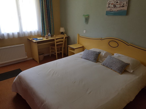 佩龙杜门酒店主图