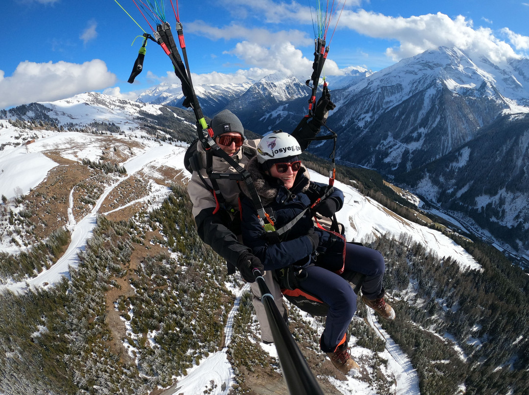 Stocky Air Paragliding景点图片