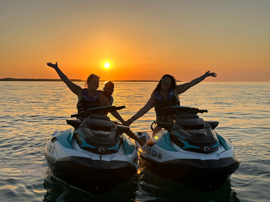 Wakezone Watersports South Inc景点图片