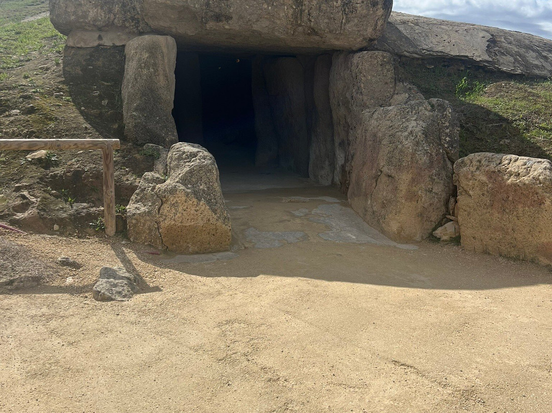 Dolmen de Menga景点图片