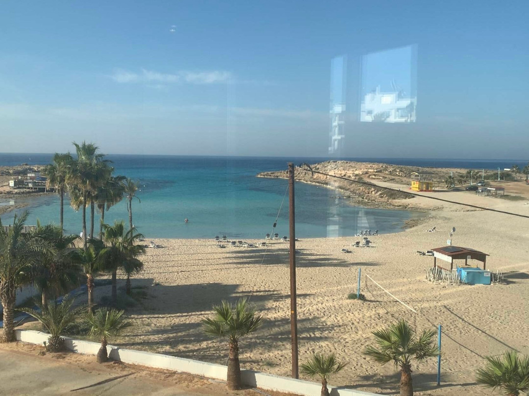 Chrysomare Beach Hotel and Resort主图