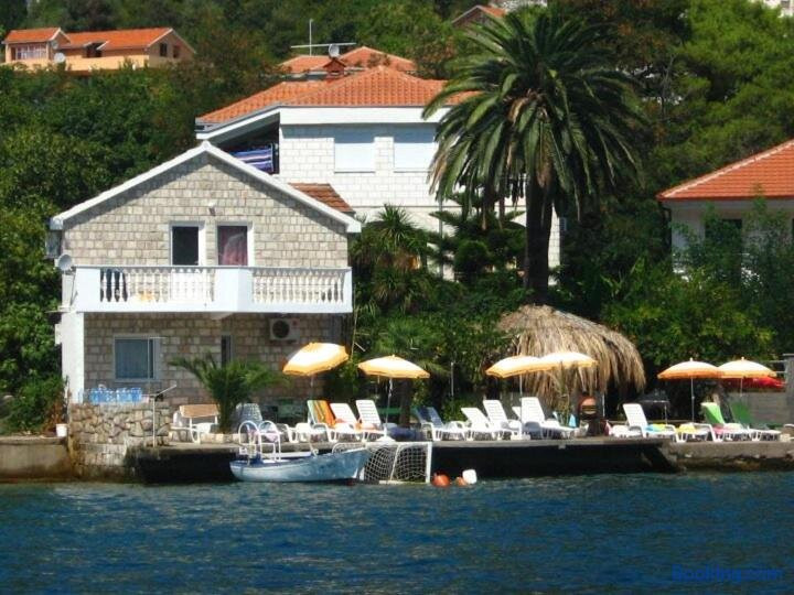 Apartments Roza