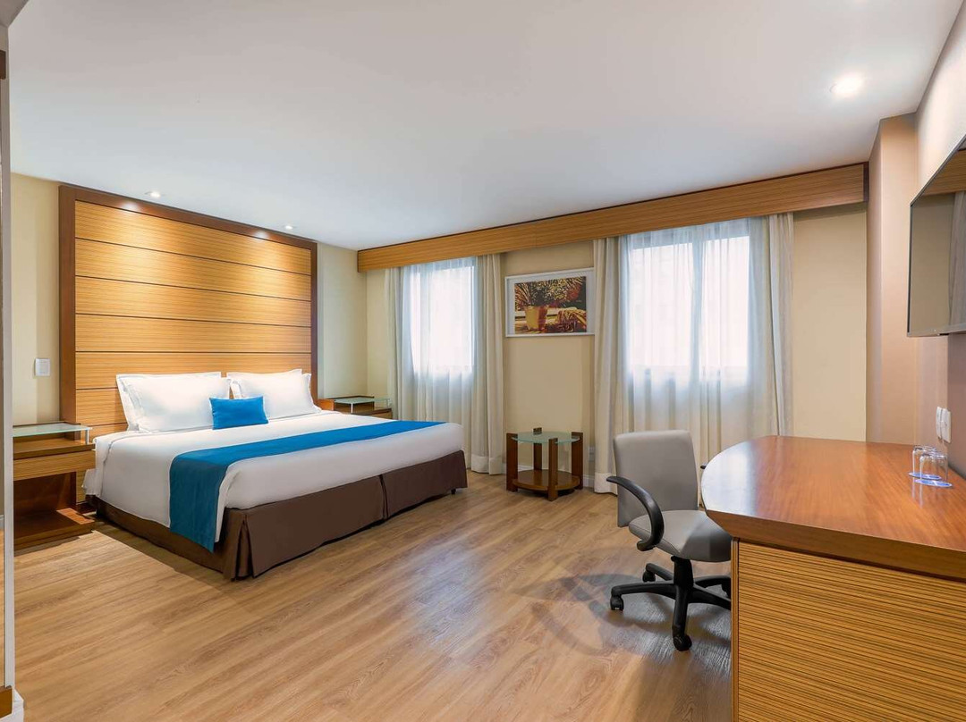 波旁公约依比拉普达酒店