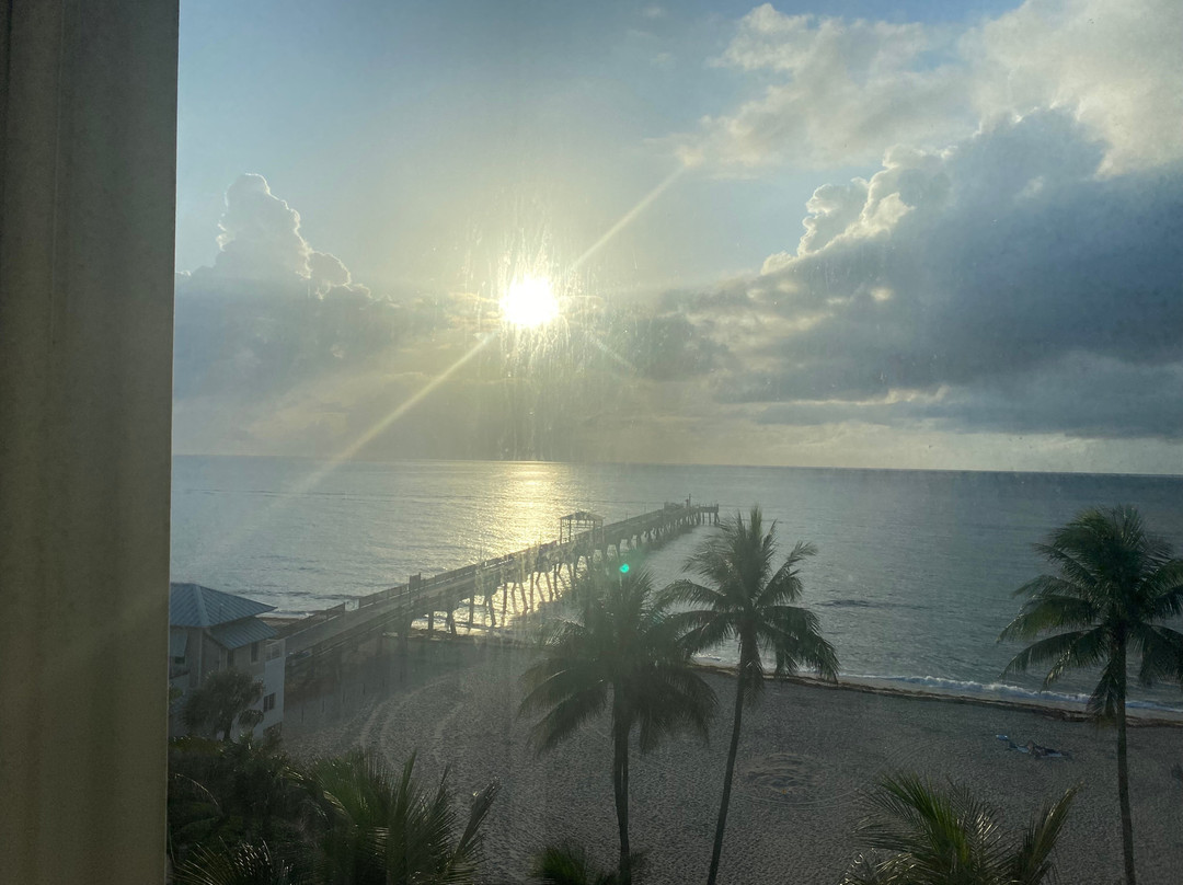 迪尔菲尔德海滩温德姆度假酒店主图