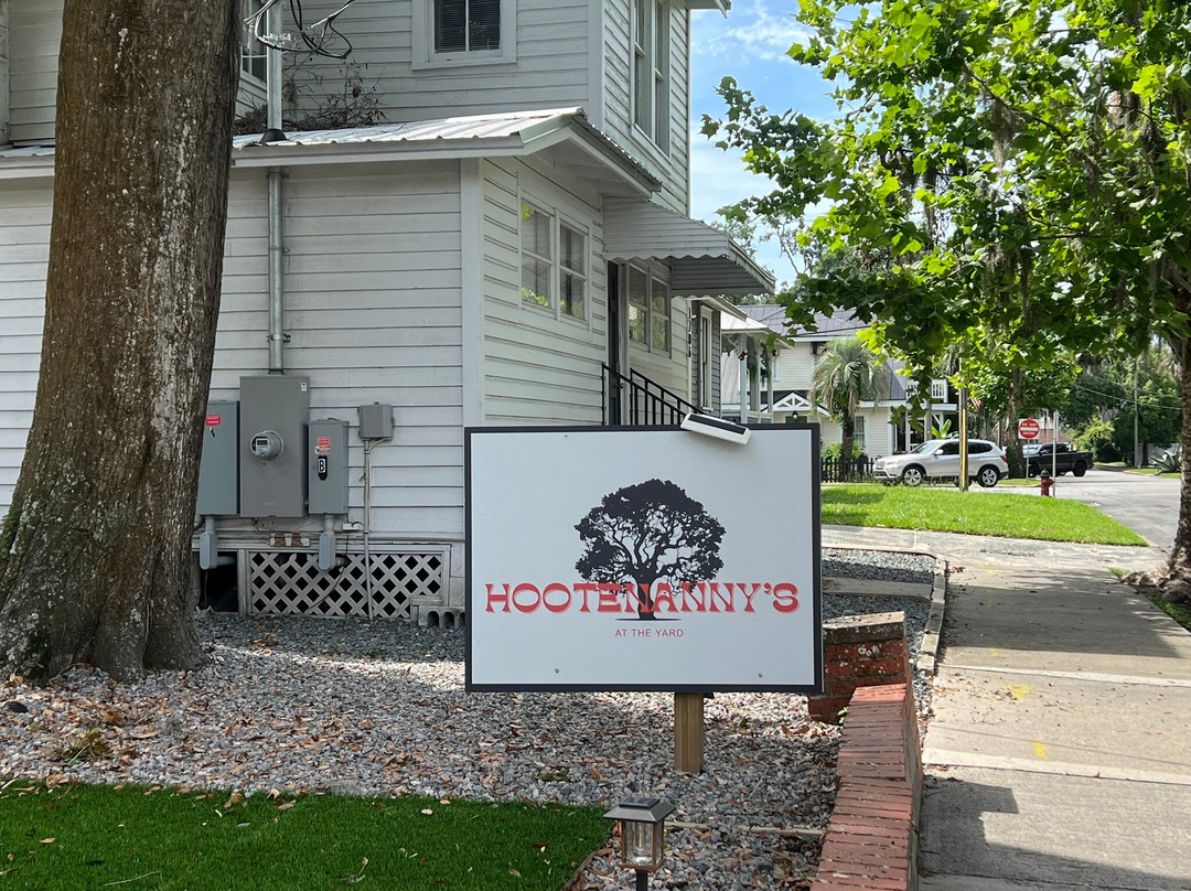 Hootenanny's At The Yard