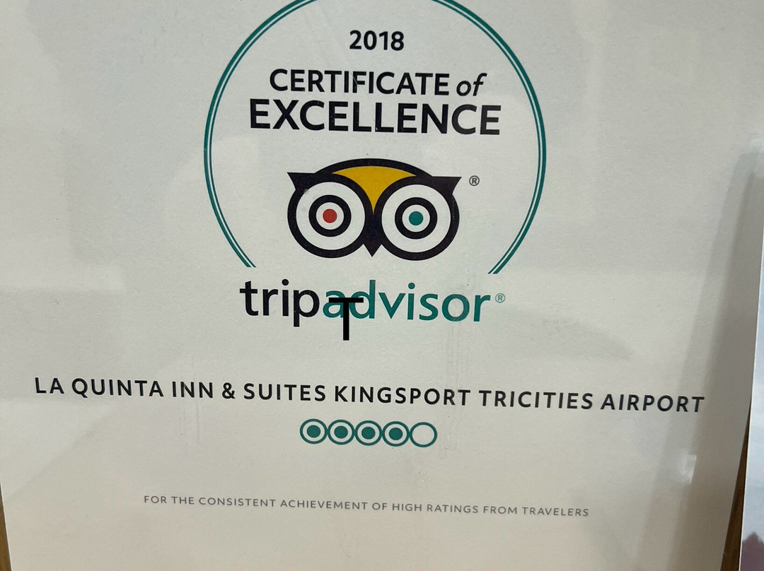 金斯波特三连机场拉昆塔套房酒店主图