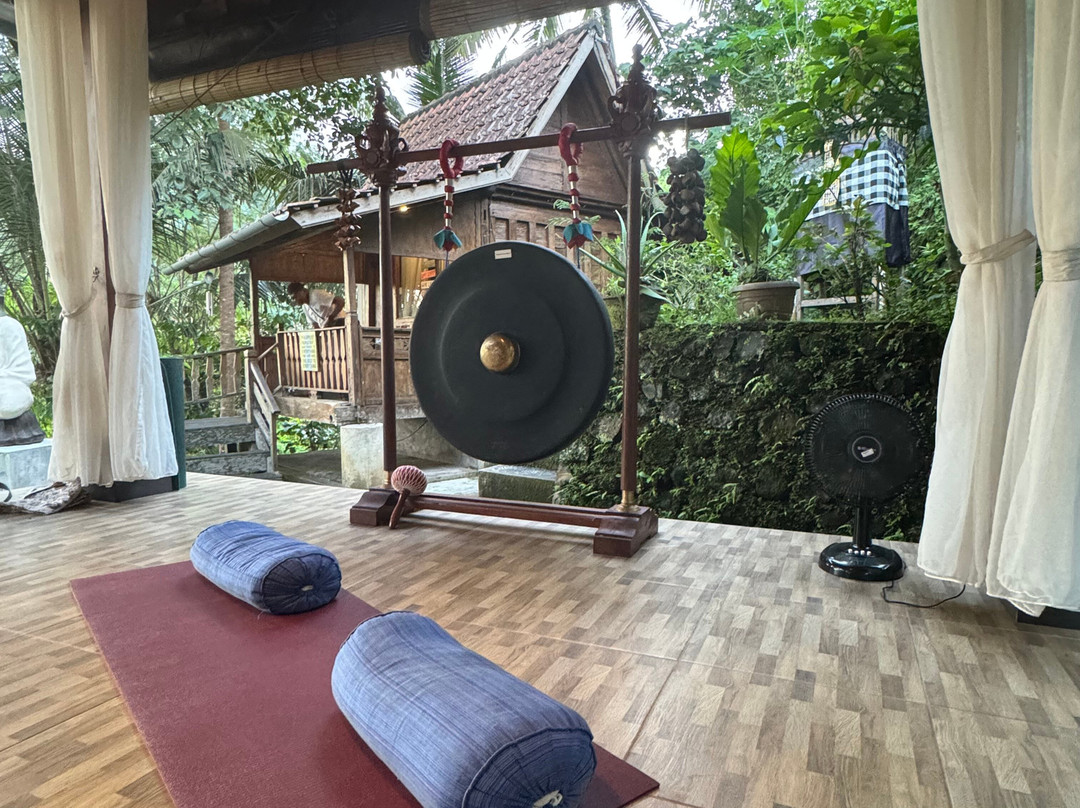 Sidemen Yoga Center景点图片