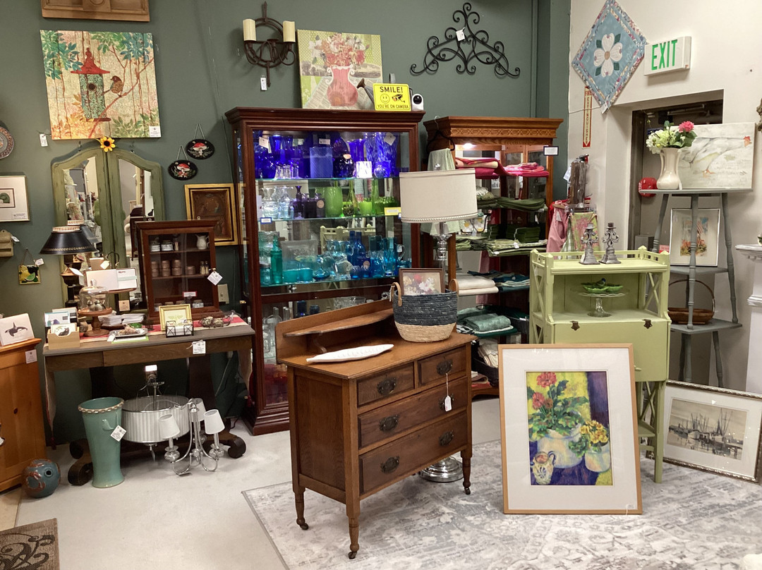 Mutiny Bay Antiques-Freeland必去景点