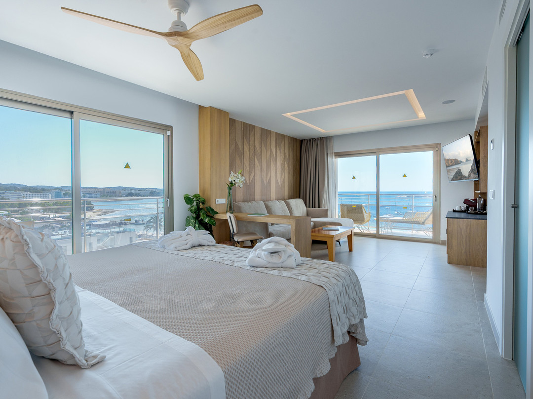 贝拉马尔海滩水疗酒店主图