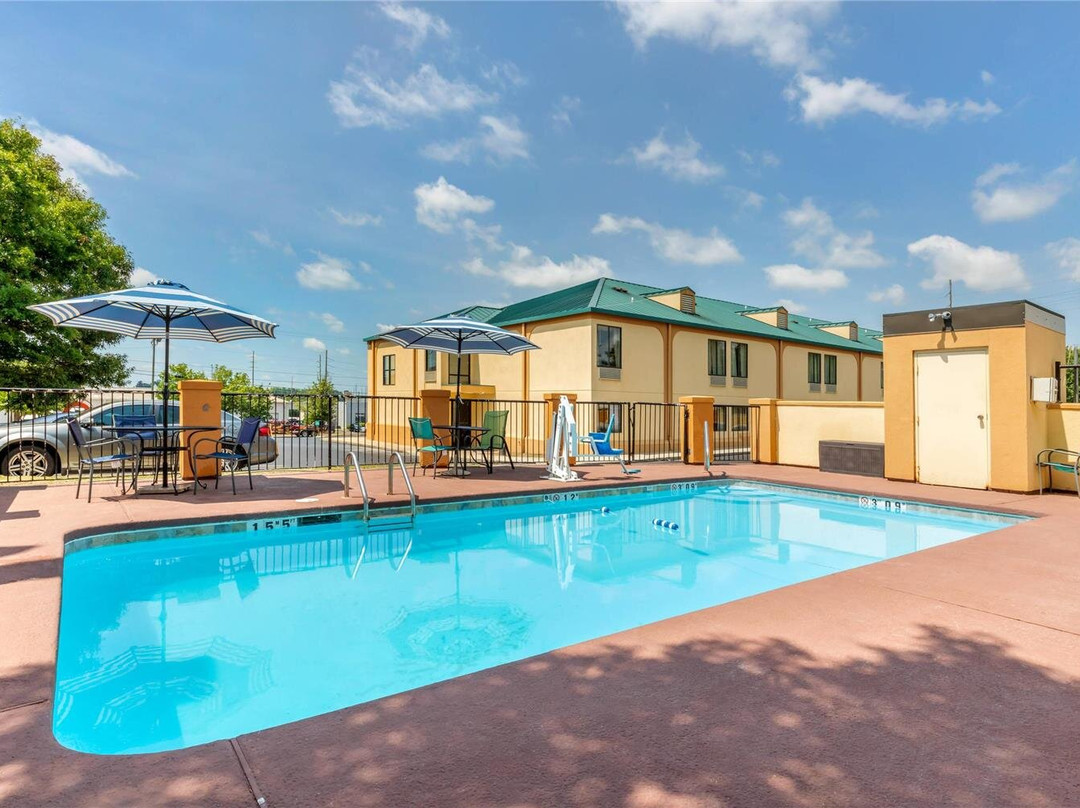 Quality Inn Auburn Campus Area I-85