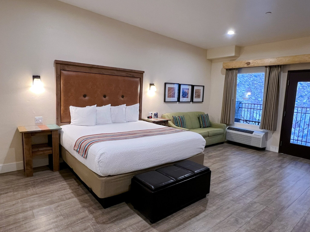 Bluff Dwellings Resort主图