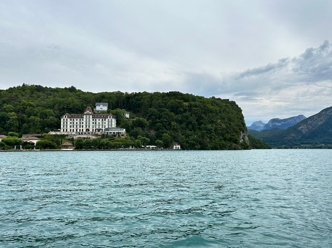 Le Bounty-圣贝尔纳必去景点